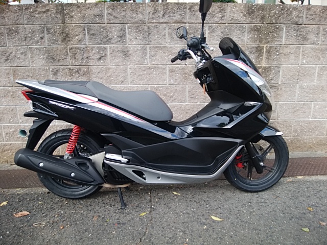 ホンダ Pcx125 Jf56 ブラック シルバー 中古車 バイク ホバークラフト専門店 ルーニー