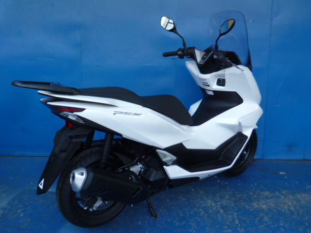 PCX JK05 ホワイト ホンダ PCX125 (JK05) ホワイト 中古車 バイク＆ホバークラフト専門店