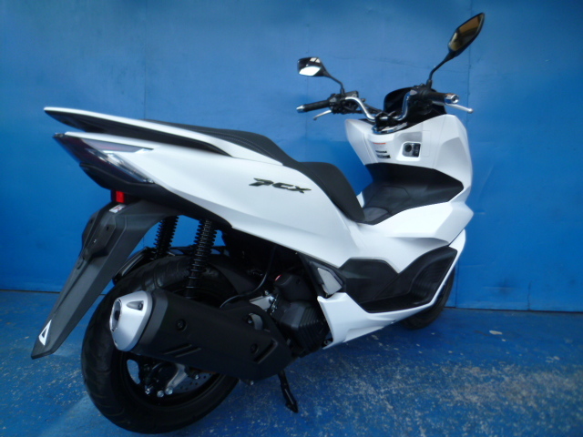 PCX JK05 白 ホンダ新型「PCX」通勤インプレ！ 街乗りを2週間してみて分かった2021
